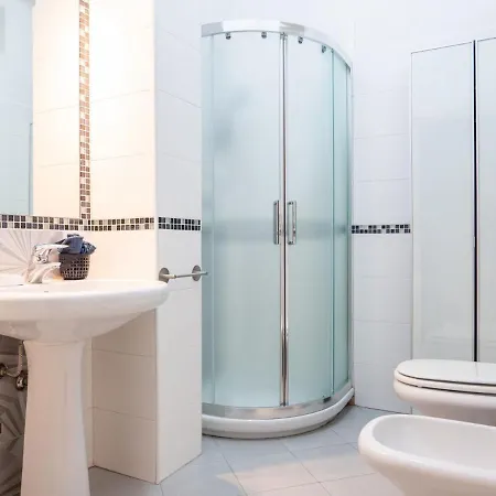 The Best Rent - Lovely One-bedroom In Isola District Appartement *